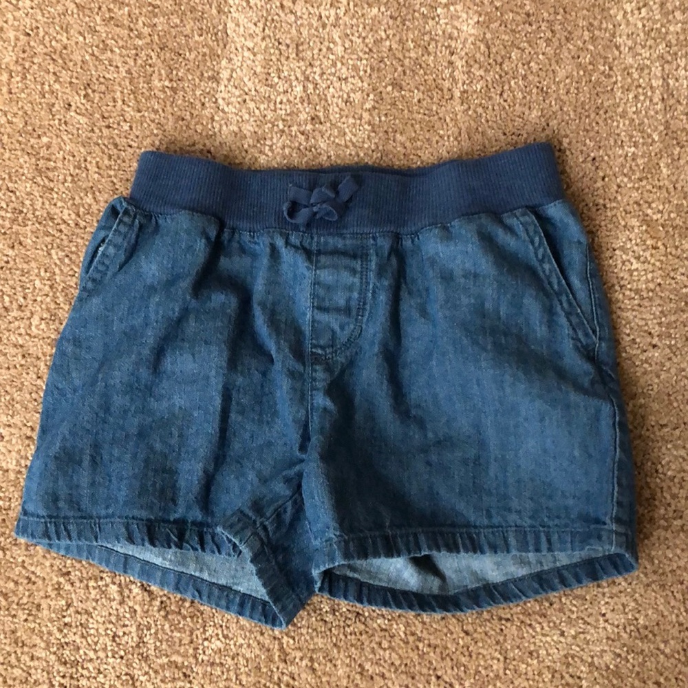 New never worn shorts